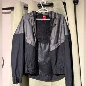 Nike Men's Black and Silver Windbreaker
